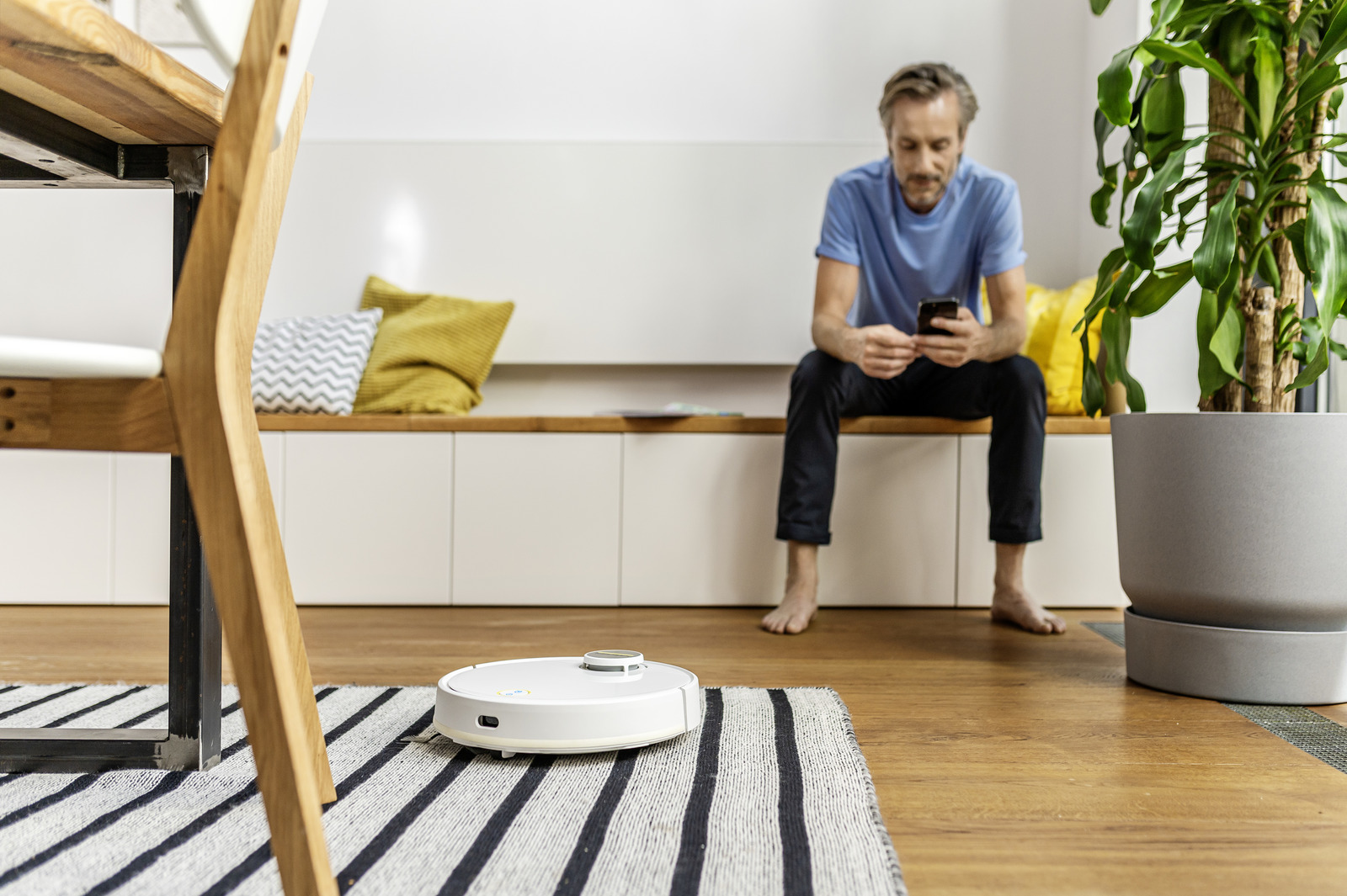ODKURZACZ ROBOT SPRZĄTAJĄCY Z FUNKCJĄ MOPOWANIA RCV 3 1.269-620.0