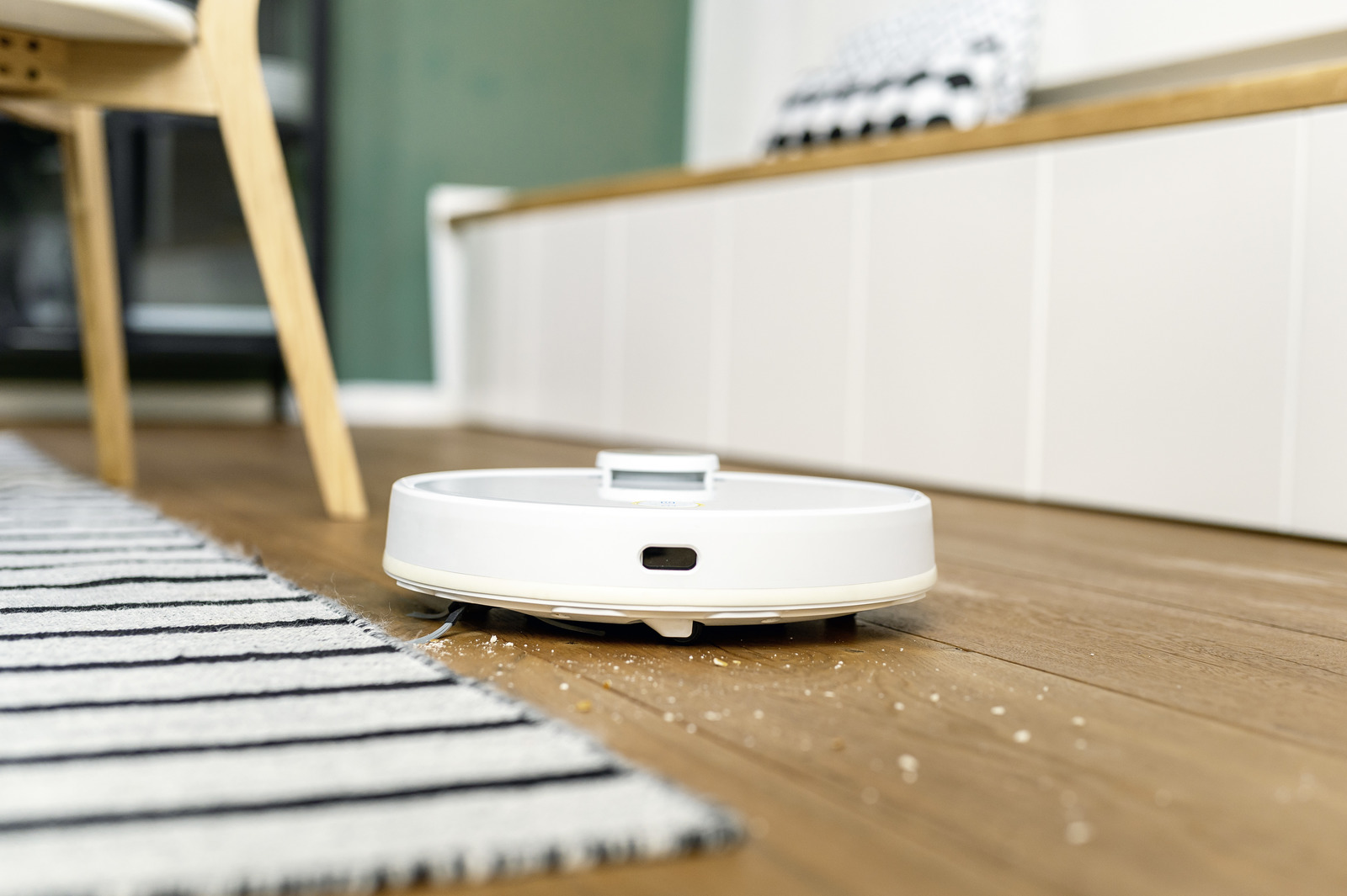 ODKURZACZ ROBOT SPRZĄTAJĄCY Z FUNKCJĄ MOPOWANIA RCV 3 1.269-620.0